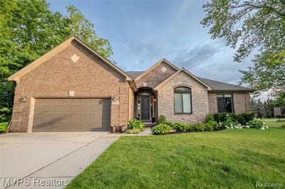 /international/us/11240-29-mile-road-washington-twp-mi-110103103093/