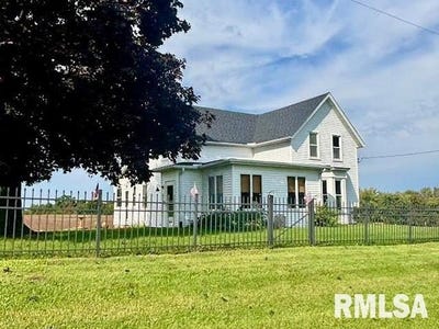 /international/us/6203-n-schaffer-road-elmwood-il-110120457641/