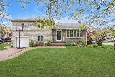 /international/us/39-warwick-place-port-washington-ny-110107656483/