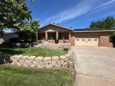 /international/us/2215-robin-road-dodge-city-ks-110108569434/