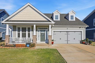 /international/us/129-brookside-lane-suffolk-va-110105757596/