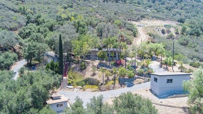 /international/us/14949-woods-valley-valley-center-ca-110120121433/