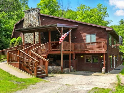 /international/us/1751-douglas-road-troy-pa-110100763851/