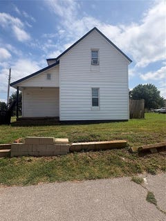 /international/us/213-e-karns-street-hinton-ok-110108956697/