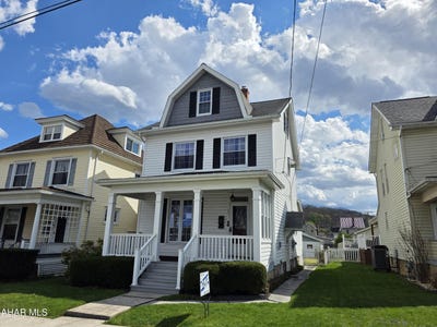 /international/us/631-w-16th-street-tyrone-pa-110105314271/