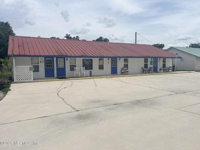 /international/us/413-elm-street-welaka-fl-110100777953/