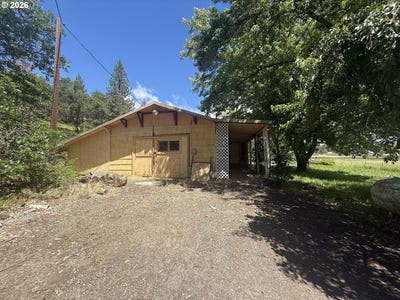 /international/us/1595-highway-97-goldendale-wa-110109060471/