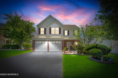 /international/us/6-brownstone-road-east-windsor-nj-110100775559/