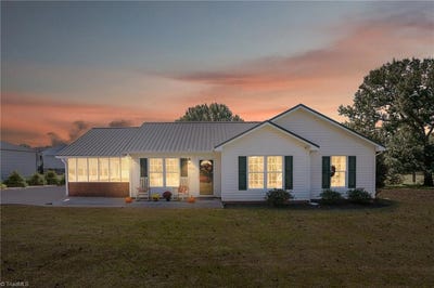 /international/us/5626-preston-loop-mebane-nc-110106473980/