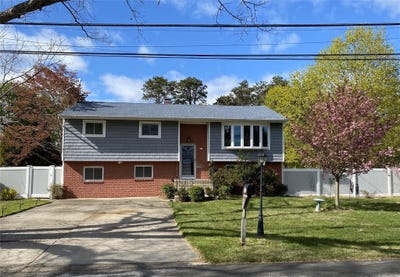 /international/us/311-plymouth-street-dix-hills-ny-110099263957/