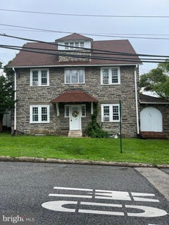 /international/us/218-landover-road-bryn-mawr-pa-110087180055/