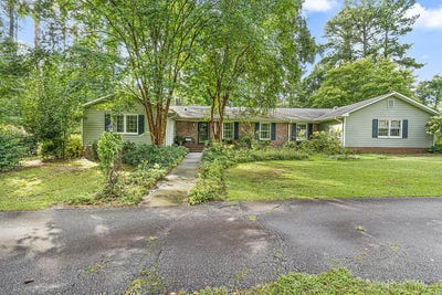 /international/us/2110-mccormick-highway-greenwood-sc-110109996581/