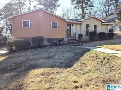 /international/us/112-hickory-circle-fairfield-al-110106532044/
