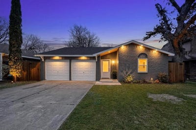 /international/us/8210-sussex-street-white-settlement-tx-110106373905/
