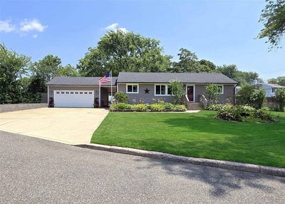 /international/us/32-garden-lane-centereach-ny-110101260091/