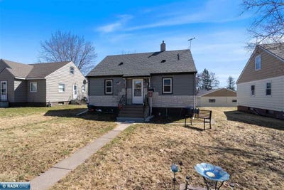 /international/us/28-n-66th-ave-w-duluth-mn-110120412983/