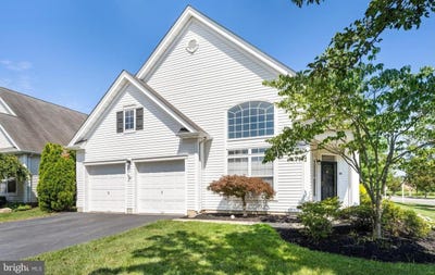 /international/us/109-rainflower-lane-west-windsor-nj-110109666814/