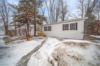 /international/us/3583-austin-road-unit-10-geneva-oh-110096390275/