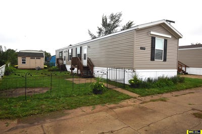 /international/us/12339-earl-avenue-blair-ne-110110336427/