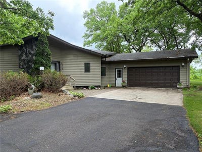 /international/us/11575-bayview-road-little-falls-mn-110108662582/
