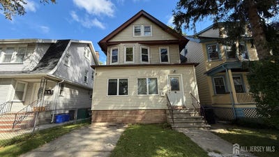 /international/us/54-olive-street-bloomfield-nj-110119995357/