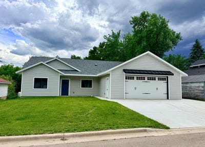 /international/us/16-tower-street-kensington-mn-110104586535/
