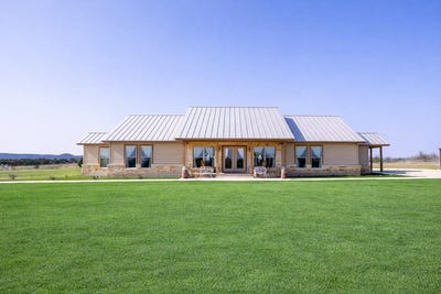 /international/us/5025-n-hwy-16-bandera-tx-110108382938/