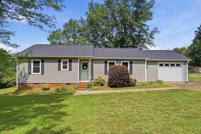 /international/us/303-jamie-court-boiling-springs-sc-110109064341/