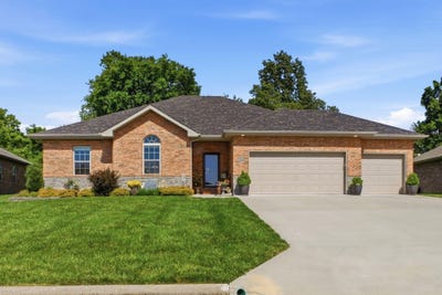 /international/us/1260-s-mission-avenue-bolivar-mo-110108534996/