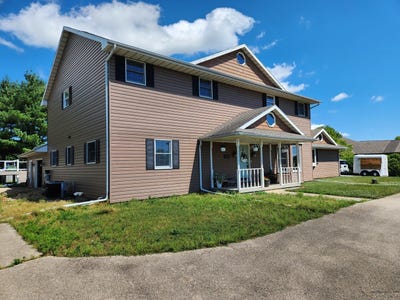 /international/us/1275-winn-road-sterling-il-110092818264/