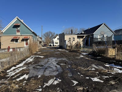 /international/us/515-narva-place-east-chicago-in-110106202174/