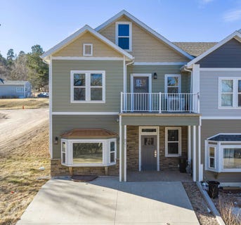 /international/us/801-pine-street-whitewood-sd-110104199350/