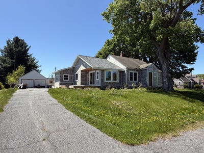 /international/us/1211-county-6-la-crescent-mn-110108063677/
