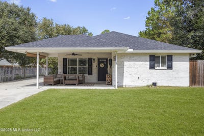 /international/us/722-zimmerman-street-waveland-ms-110120423283/