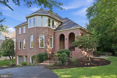 /international/us/6505-river-rd-bethesda-md-110119633388/