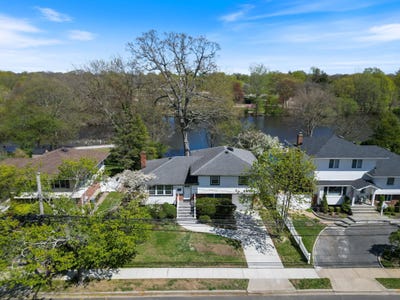 /international/us/60-block-boulevard-massapequa-park-ny-110099205752/