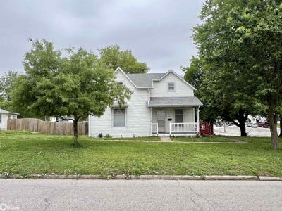 /international/us/422-e-main-streets-clarinda-ia-110108197234/