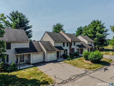/international/us/43-carriage-house-drive-extension-enfield-ct-110109158403/