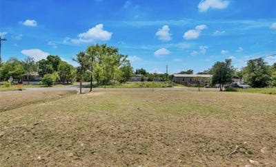 /international/us/14706-vevey-drive-del-valle-tx-110108427157/