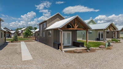 /international/us/329-river-frontage-road-silt-co-110100842918/