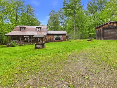 /international/us/146-black-bear-lane-austin-pa-110108280991/