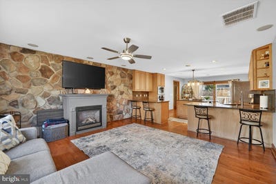 /international/us/1161-steamboat-road-shady-side-md-110104910843/