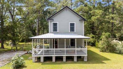 /international/us/4227-orchard-creek-road-oriental-nc-110103632799/