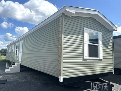 /international/us/115-dutch-drive-farmington-me-110119729648/