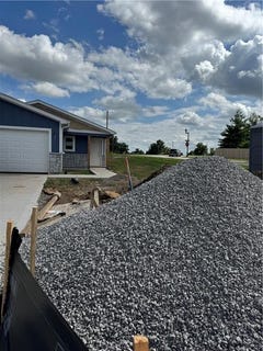 /international/us/2102-brook-ridge-circle-tonganoxie-ks-110099364404/