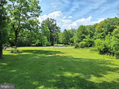 /international/us/9499-old-waterloo-rd-warrenton-va-110108782093/