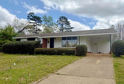 /international/us/1205-frances-square-tupelo-ms-110106921136/