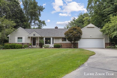 /international/us/13130-14th-avenue-nw-marne-mi-110100999453/