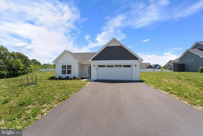 /international/us/660-barrel-race-road-martinsburg-wv-110108446659/