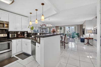 /international/us/1690-ne-191st-street-miami-fl-110106455431/